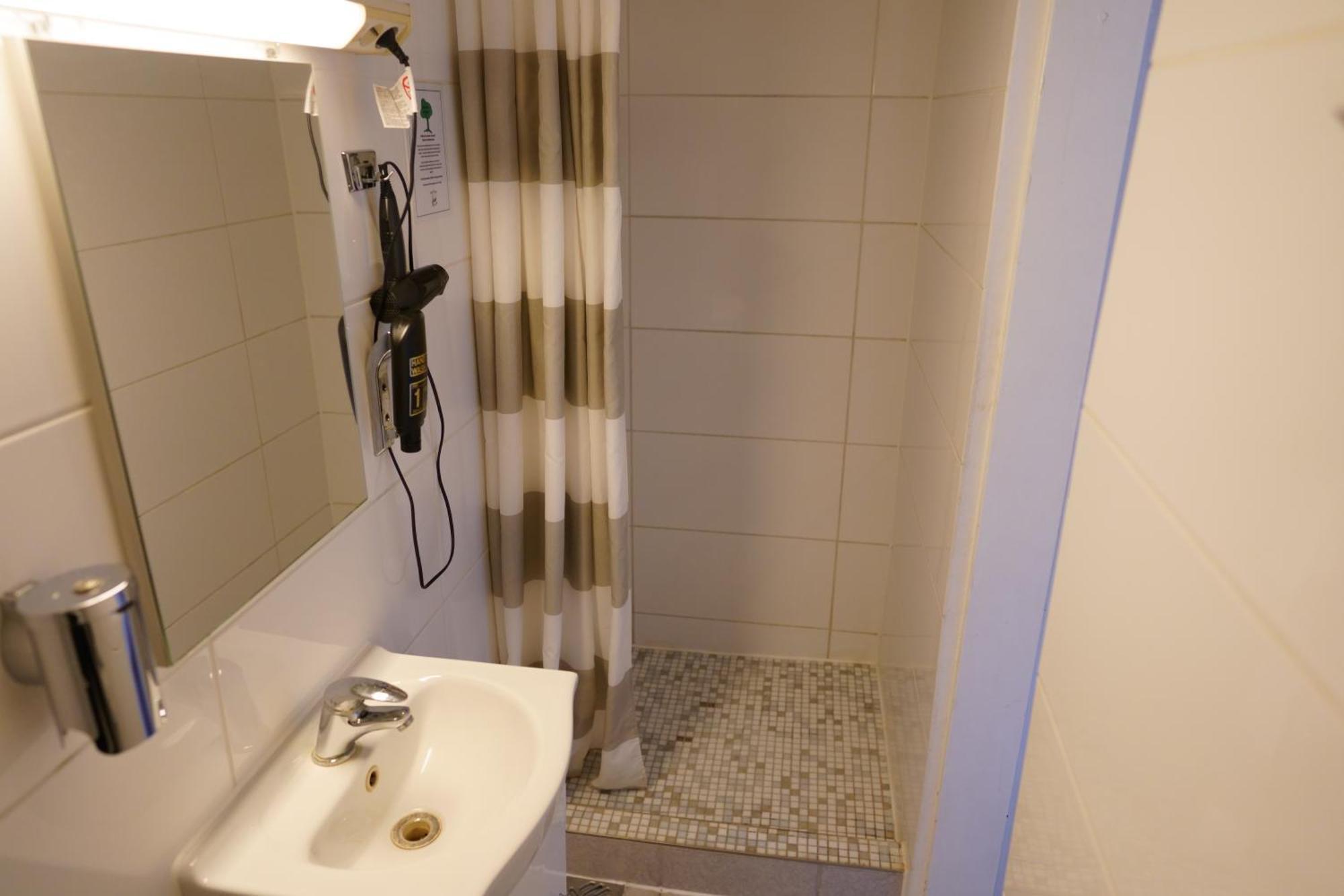 Hotel Pension Xantener Eck Berlin Exterior foto