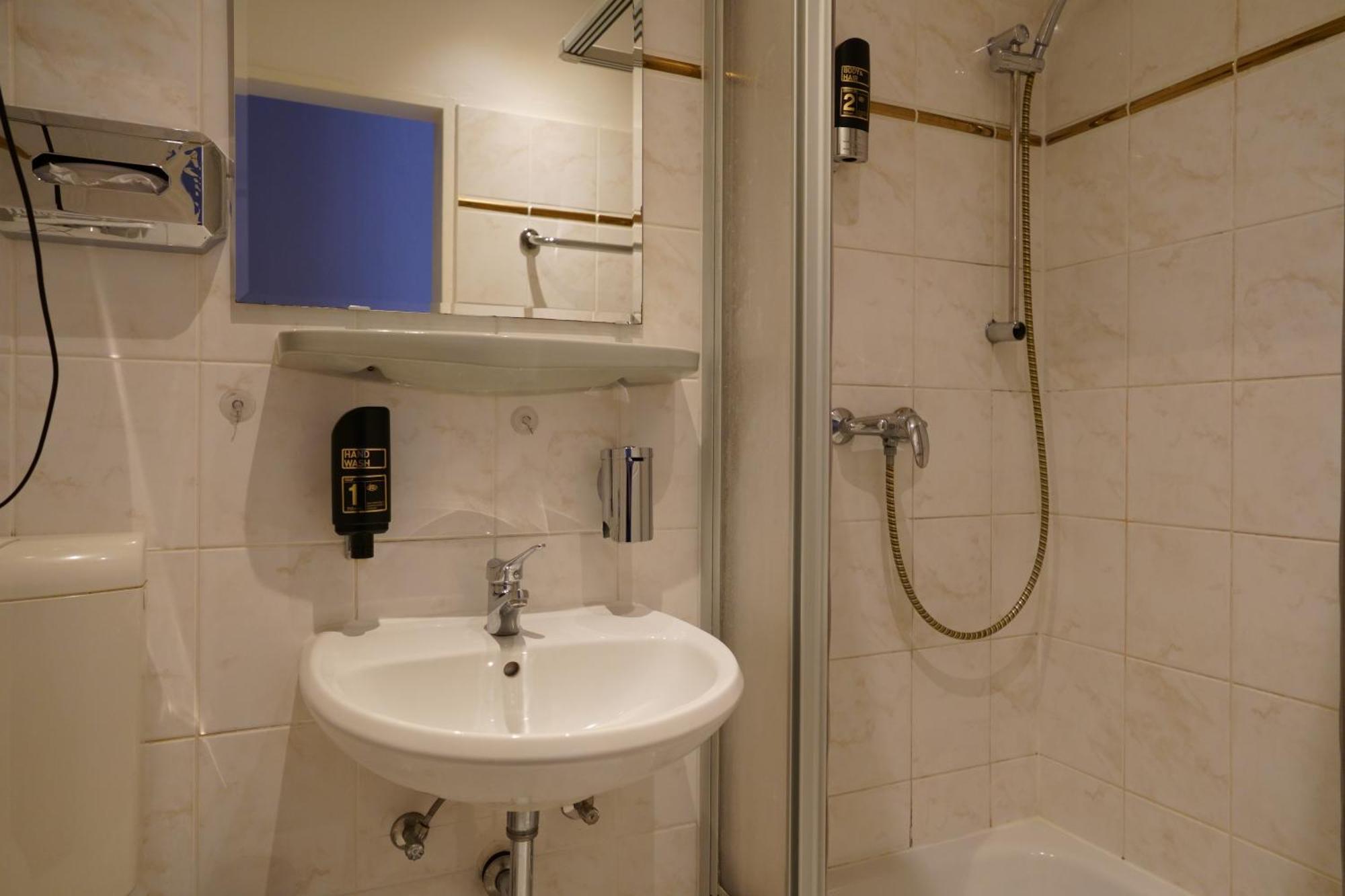 Hotel Pension Xantener Eck Berlin Exterior foto