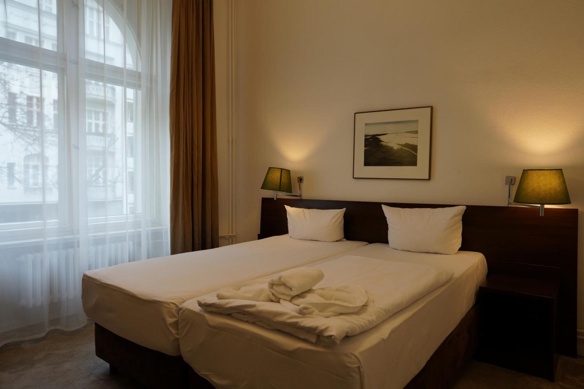 Hotel Pension Xantener Eck Berlin Exterior foto